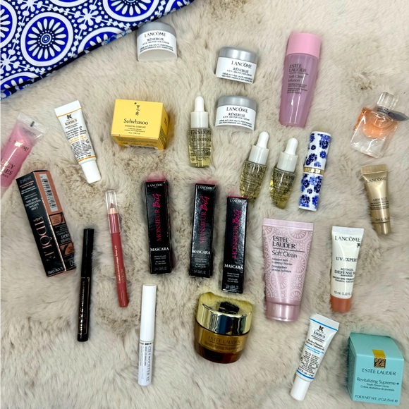 Beauty Samples - Picture 2 of 3